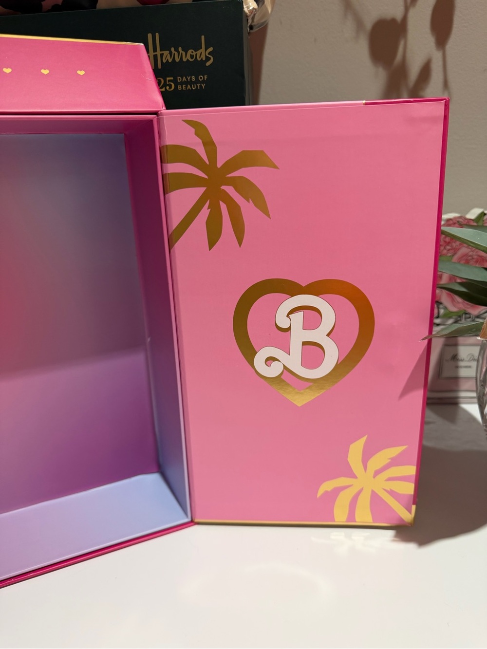 Barbie Glam lite PR box! 🌟 Pink &Gold double door makeup caddy presentation box! - Picture 7 of 8